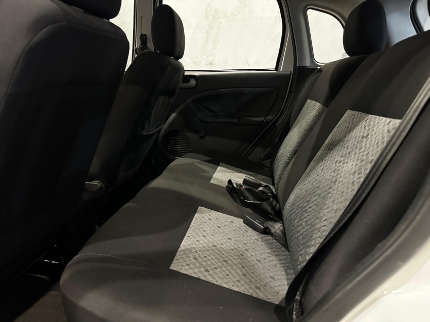 ford fiesta 1.6 rocam se 8v flex 4p manual 2014