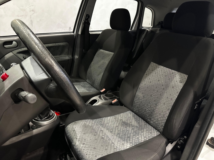 ford fiesta 1.6 rocam se 8v flex 4p manual 2014