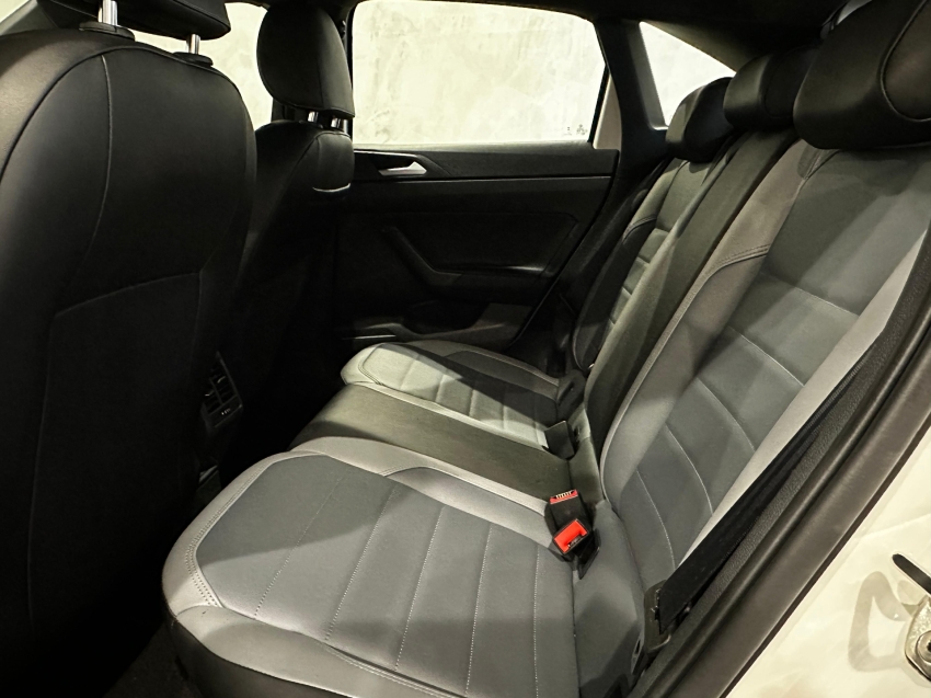 volkswagen nivus 1.0 200 tsi total flex highline automatico 4p 2024