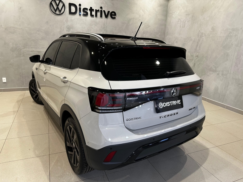 volkswagen t-cross 1.4 250 tsi total flex highline automatico 4p 2025