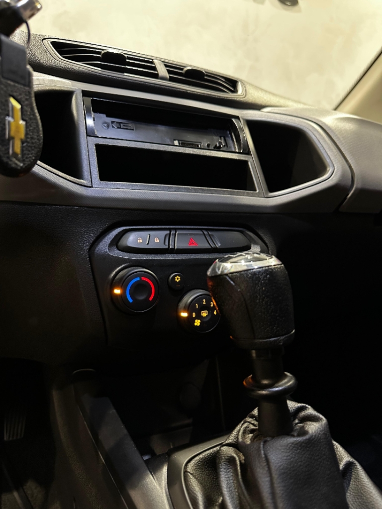 chevrolet onix 1.0 mpfi joy 8v flex 4p manual 2019