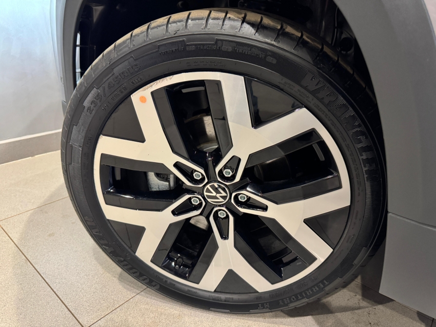 volkswagen taos 1.4 250 tsi total flex highline automatico 5p 2025