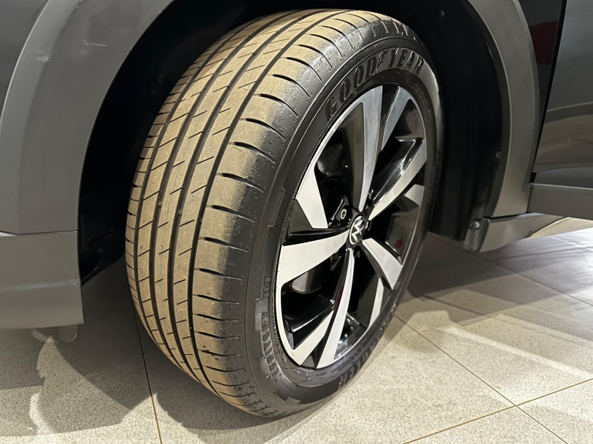 volkswagen nivus 1.0 200 tsi total flex highline automatico 4p 2024