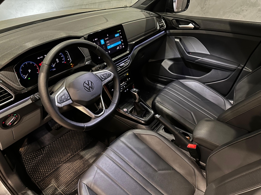 volkswagen t-cross 1.0 200 tsi total flex comfortline automatico 4p 2025