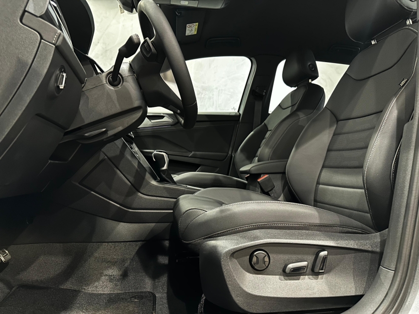 volkswagen taos 1.4 250 tsi total flex highline automatico 4p 2024