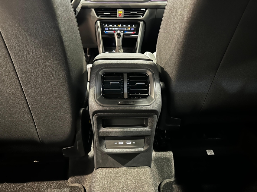 volkswagen taos 1.4 250 tsi total flex highline automatico 4p 2024