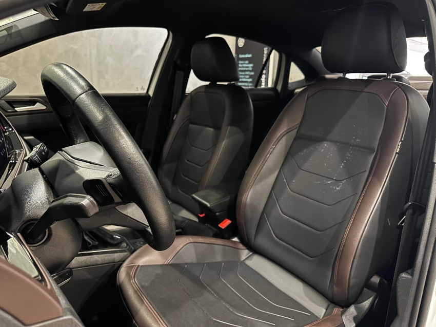 volkswagen virtus 1.0 200 tsi highline automatico flex 4p 2025