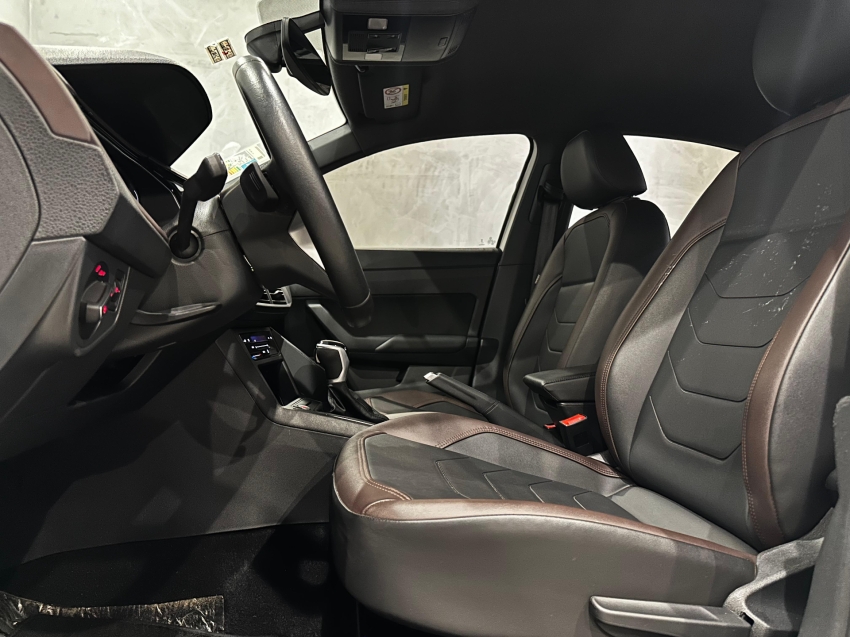 volkswagen virtus 1.0 200 tsi highline automatico flex 4p 2025