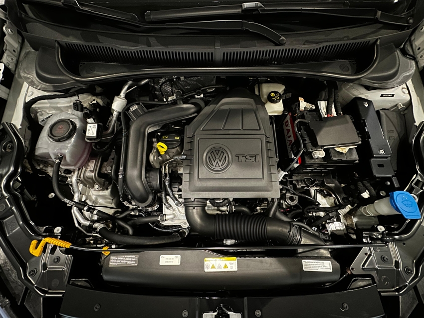 volkswagen virtus 1.0 200 tsi highline automatico flex 4p 2025