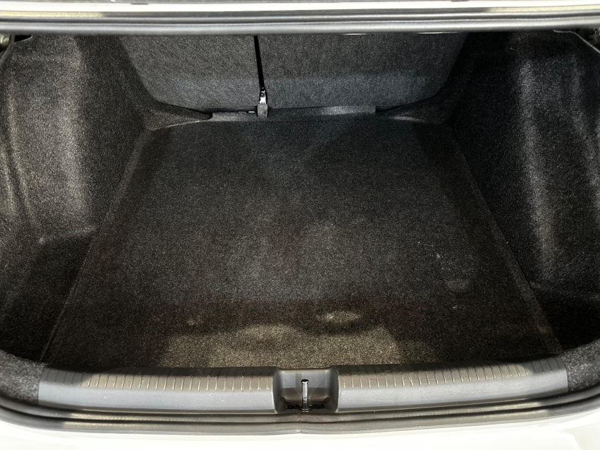 volkswagen virtus 1.0 200 tsi highline automatico flex 4p 2025