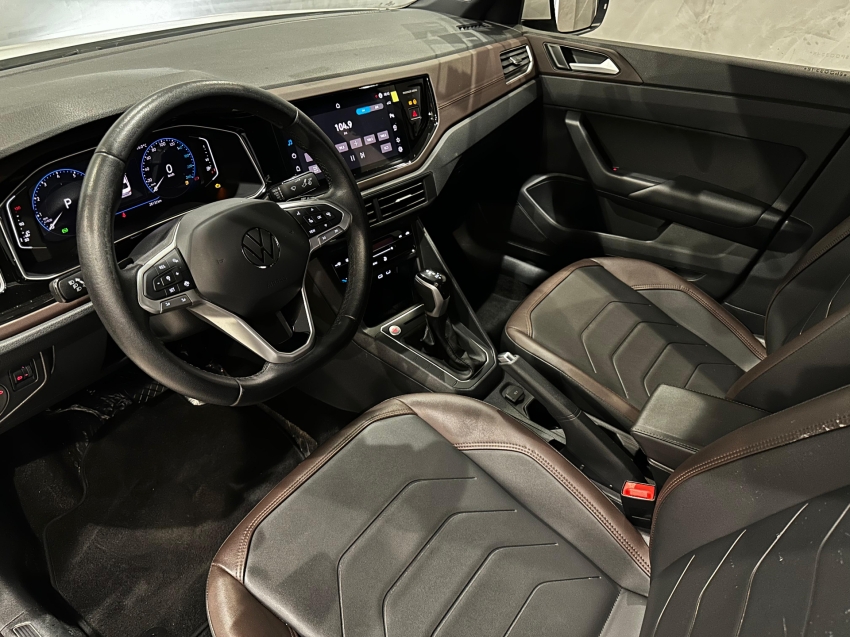 volkswagen virtus 1.0 200 tsi highline automatico flex 4p 2025