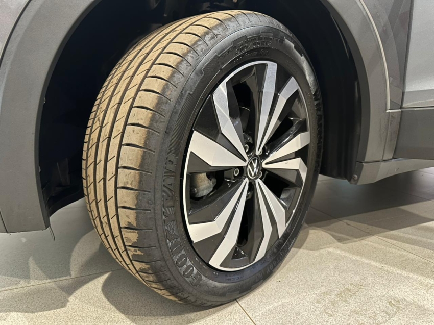 volkswagen t-cross 1.4 250 tsi total flex highline automatico 4p 202415