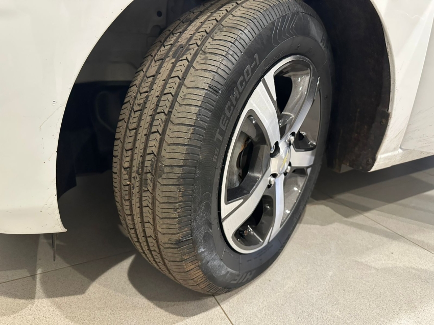 chevrolet onix 1.4 mpfi ltz 8v flex 4p automatico 201812 chevrolet onix 1.4 mpfi ltz 8v flex 4p automatico 201812