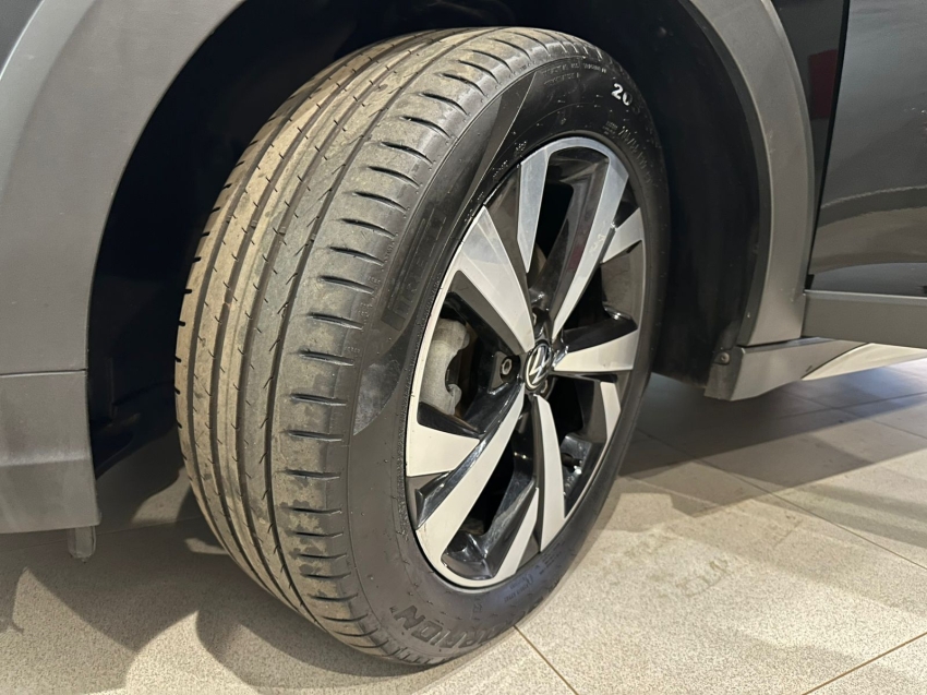 volkswagen nivus 1.0 200 tsi total flex highline automatico 4p 202413 volkswagen nivus 1.0 200 tsi total flex highline automatico 4p 202413