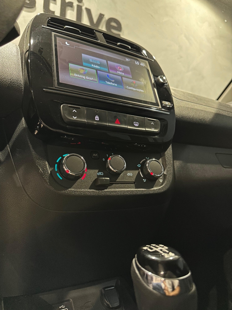 renault kwid 1.0 12v sce flex outsider manual 4p 202511 renault kwid 1.0 12v sce flex outsider manual 4p 202511