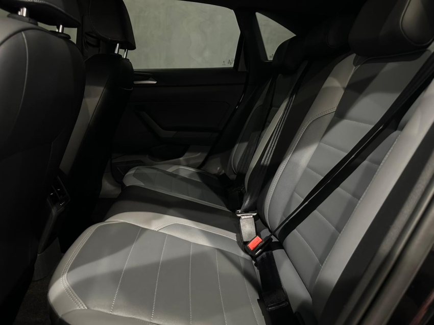 volkswagen nivus 1.0 200 tsi total flex highline automatico 4p 202410