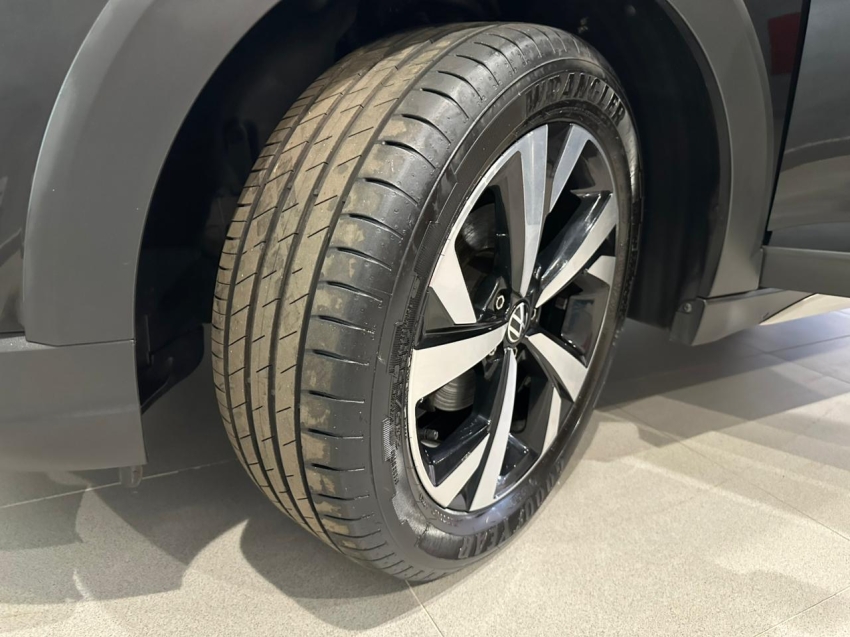 volkswagen nivus 1.0 200 tsi total flex highline automatico 4p 202413