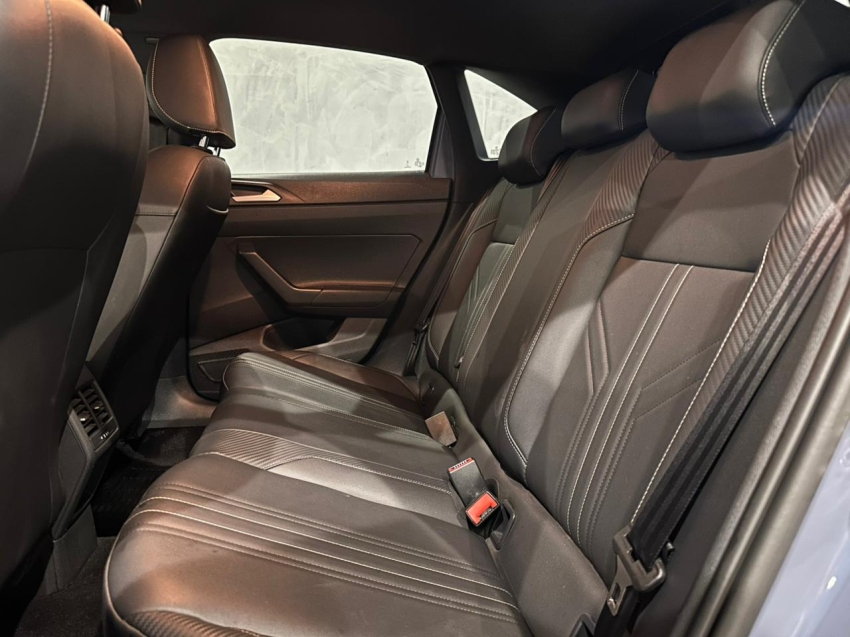 volkswagen nivus 1.0 200 tsi total flex highline automatico 4p 202513