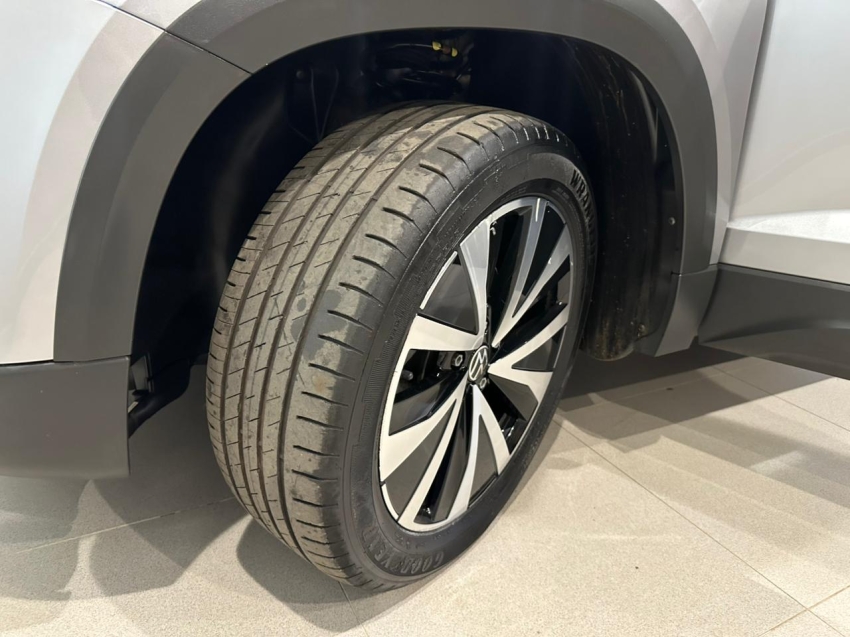 volkswagen taos 1.4 250 tsi total flex highline automatico 4p 202212