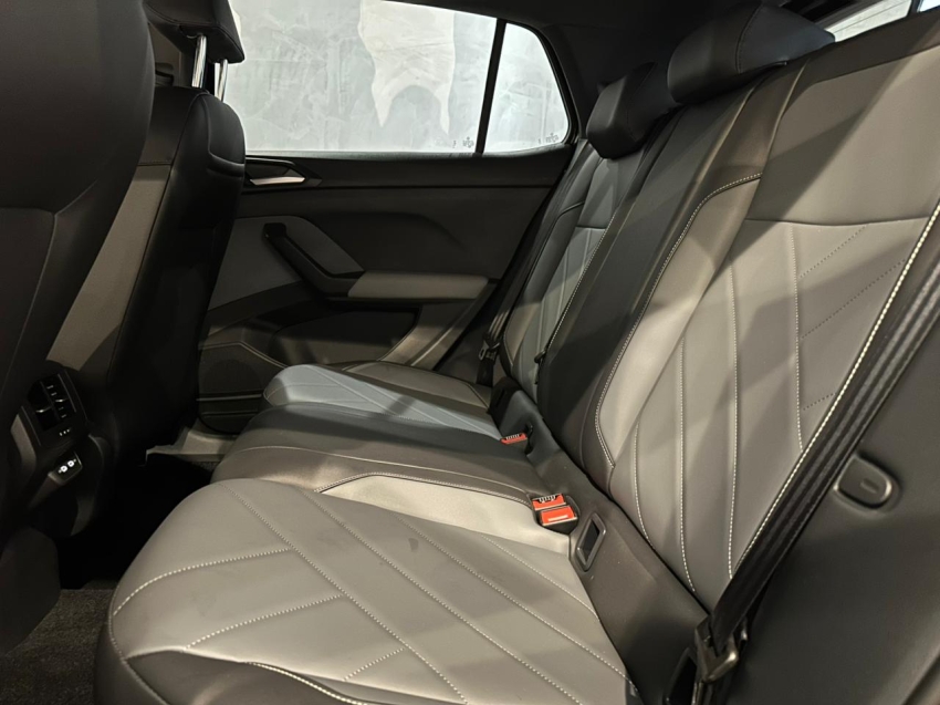 volkswagen t-cross 1.0 200 tsi total flex comfortline automatico 4p 202512