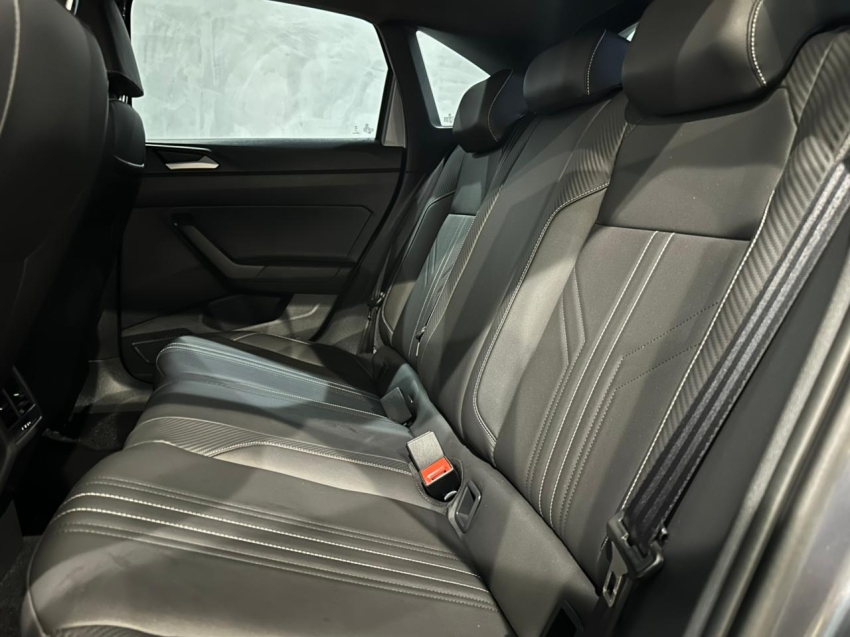 volkswagen nivus 1.0 200 tsi total flex highline automatico 4p 202512