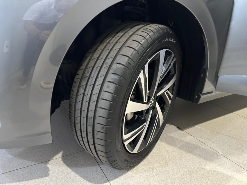 volkswagen virtus 1.0 200 tsi highline automatico flex 4p 202413