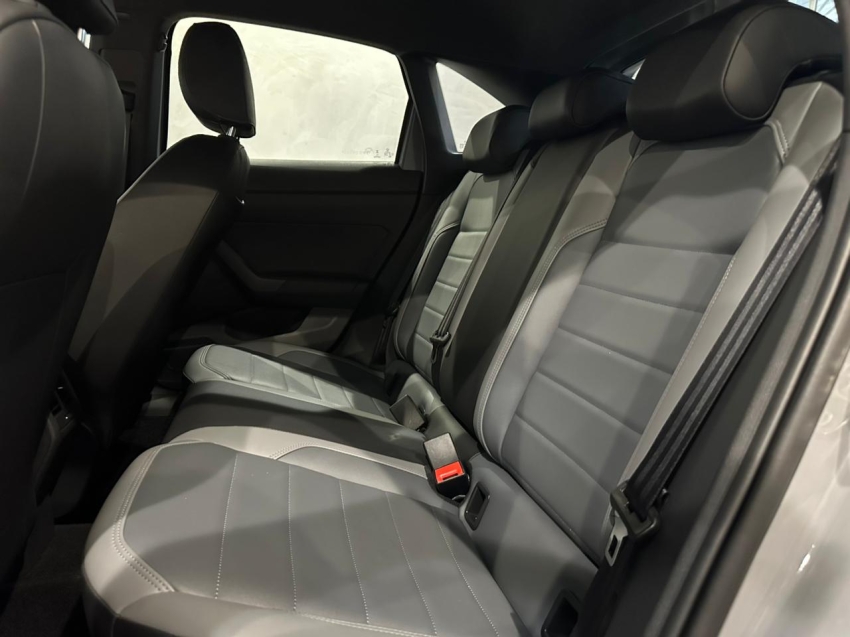 volkswagen nivus 1.0 200 tsi total flex highline automatico 4p 202410