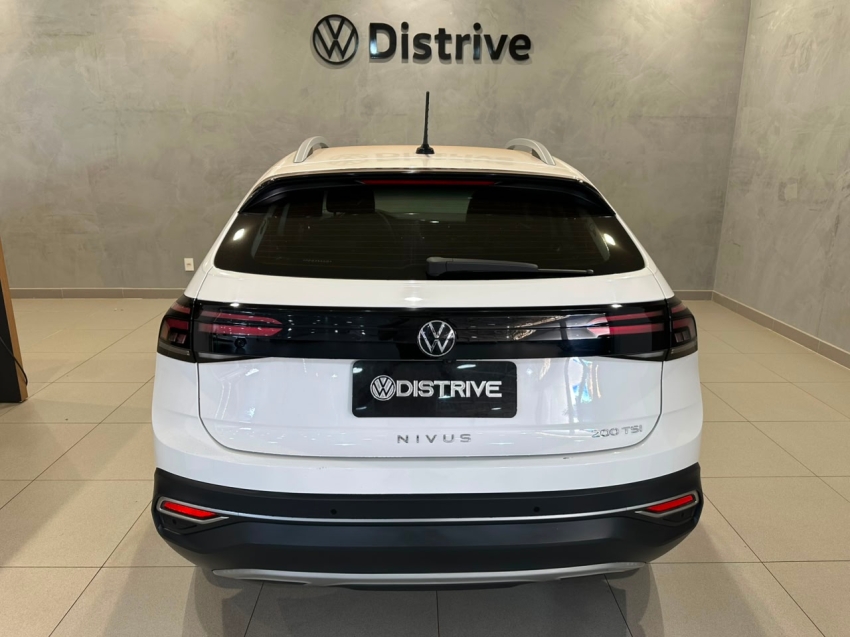 volkswagen nivus 1.0 200 tsi total flex highline automatico 4p 20232