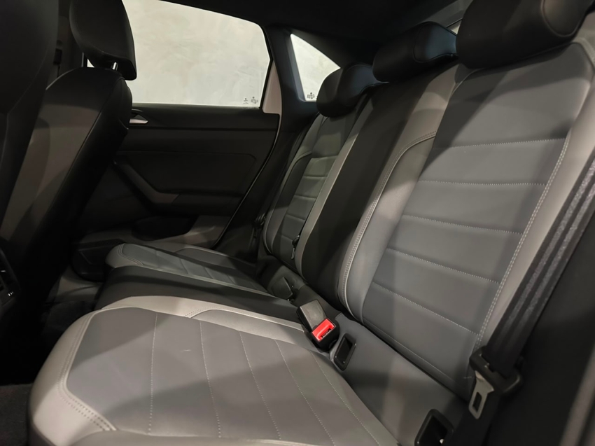 volkswagen nivus 1.0 200 tsi total flex highline automatico 4p 202312
