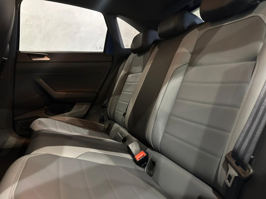 volkswagen nivus 1.0 200 tsi total flex highline automatico 4p 202313