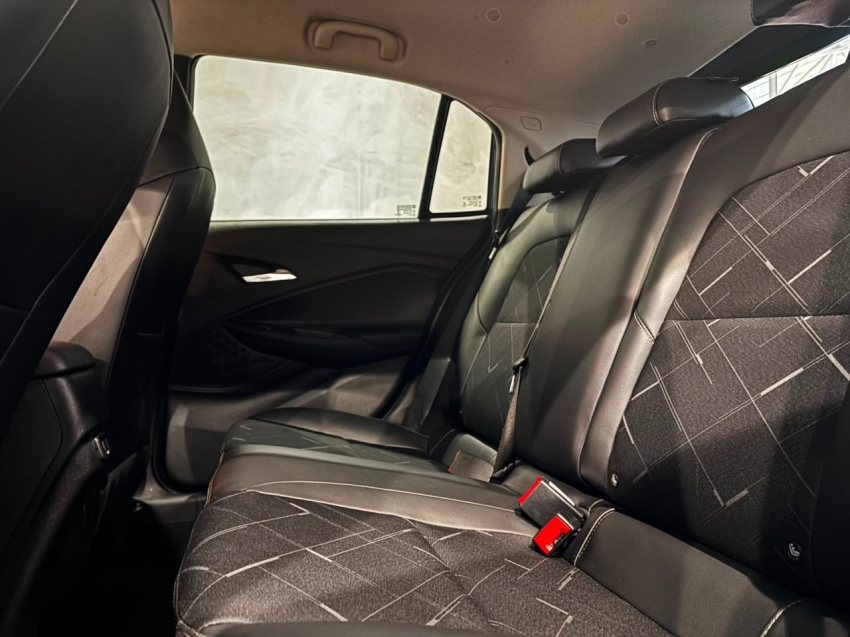chevrolet onix 1.0 turbo flex premier automatico 4p 202110