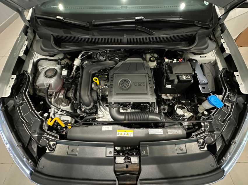 volkswagen nivus 1.0 200 tsi total flex highline automatico 4p 202414