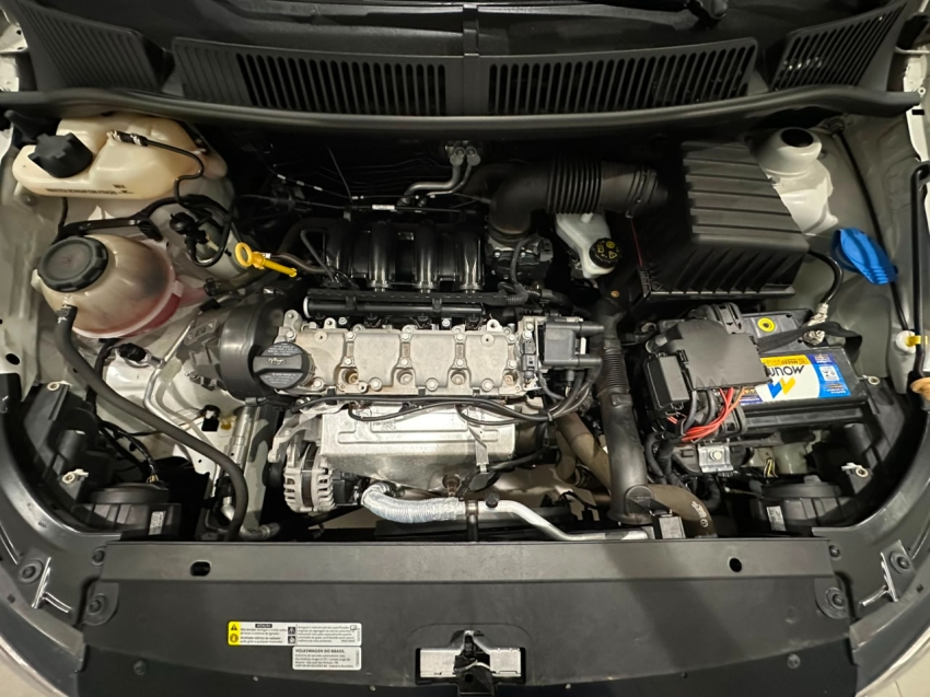 volkswagen fox 1.6 msi total flex connect 4p manual 202113