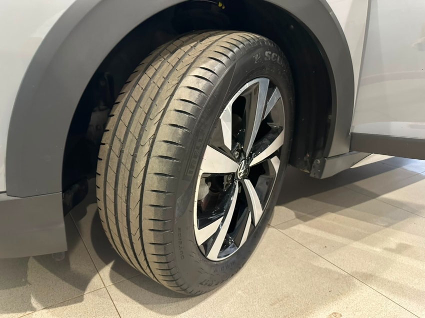 volkswagen nivus 1.0 200 tsi total flex highline automatico 4p 202413