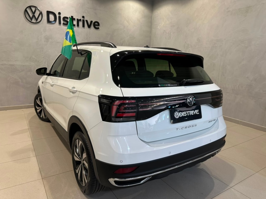 volkswagen t-cross 1.0 200 tsi total flex comfortline automatico 4p 20242