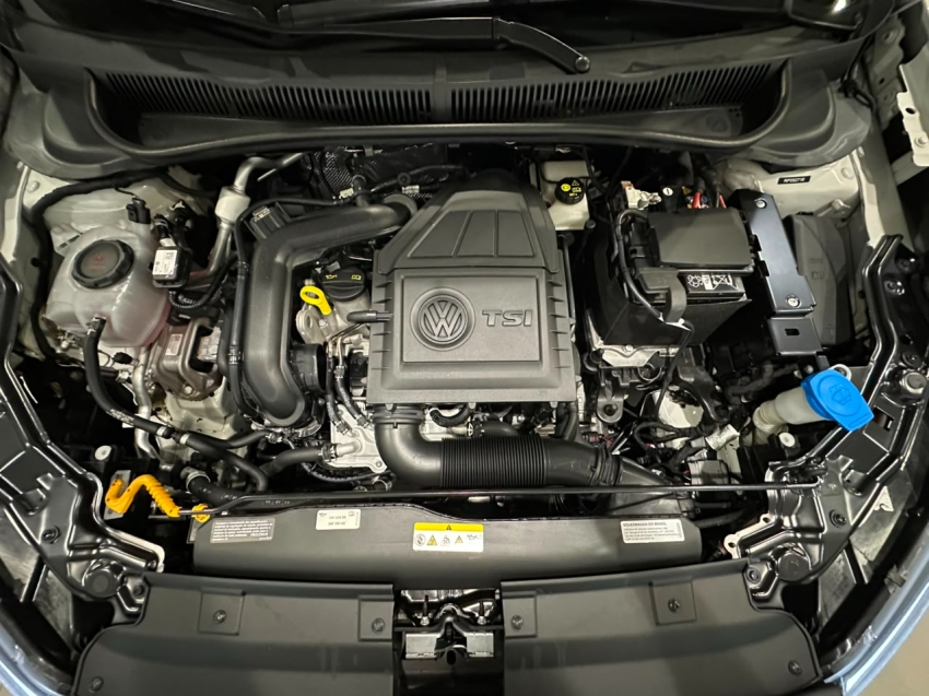 volkswagen nivus 1.0 200 tsi total flex highline automatico 4p 202413