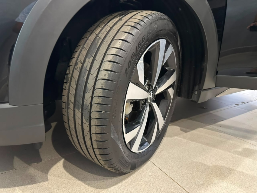 volkswagen nivus 1.0 200 tsi total flex highline automatico 4p 202414