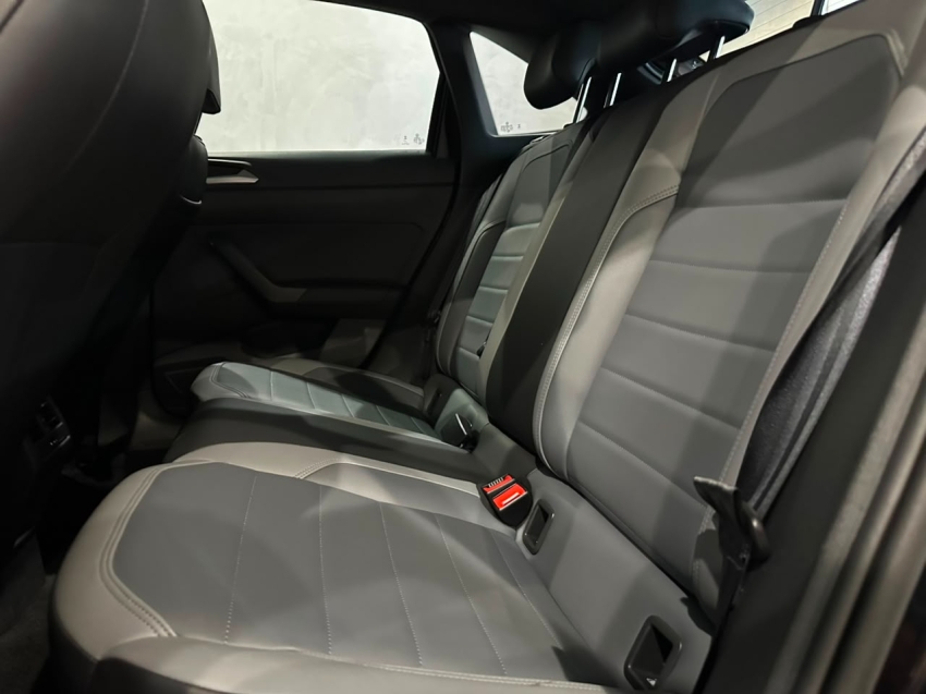volkswagen nivus 1.0 200 tsi total flex highline automatico 4p 202412