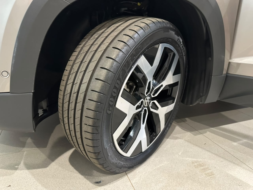 volkswagen taos 1.4 250 tsi total flex highline automatico 4p 202514