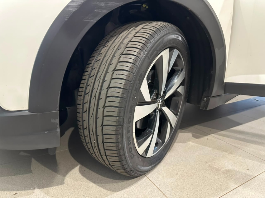 volkswagen nivus 1.0 200 tsi total flex highline automatico 4p 202413