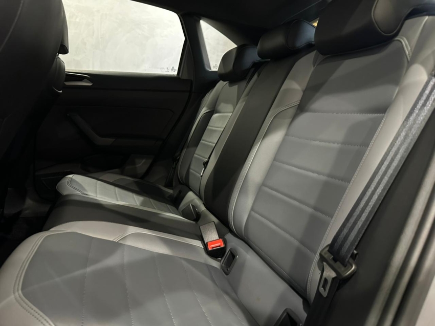 volkswagen nivus 1.0 200 tsi total flex highline automatico 4p 202410
