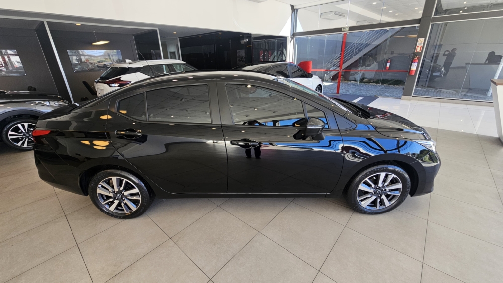 nissan versa 1.6 advance