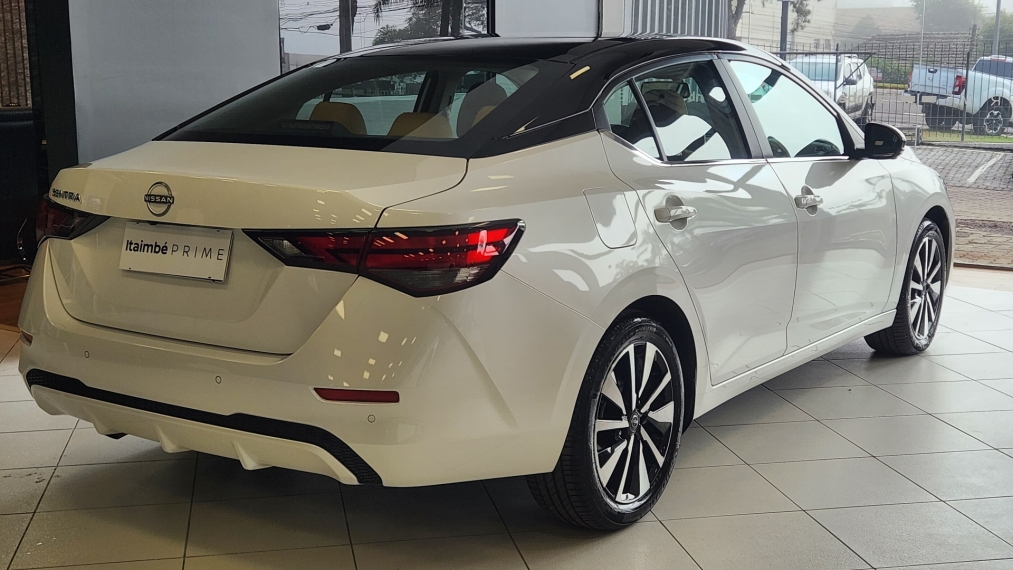 sentra exclusive