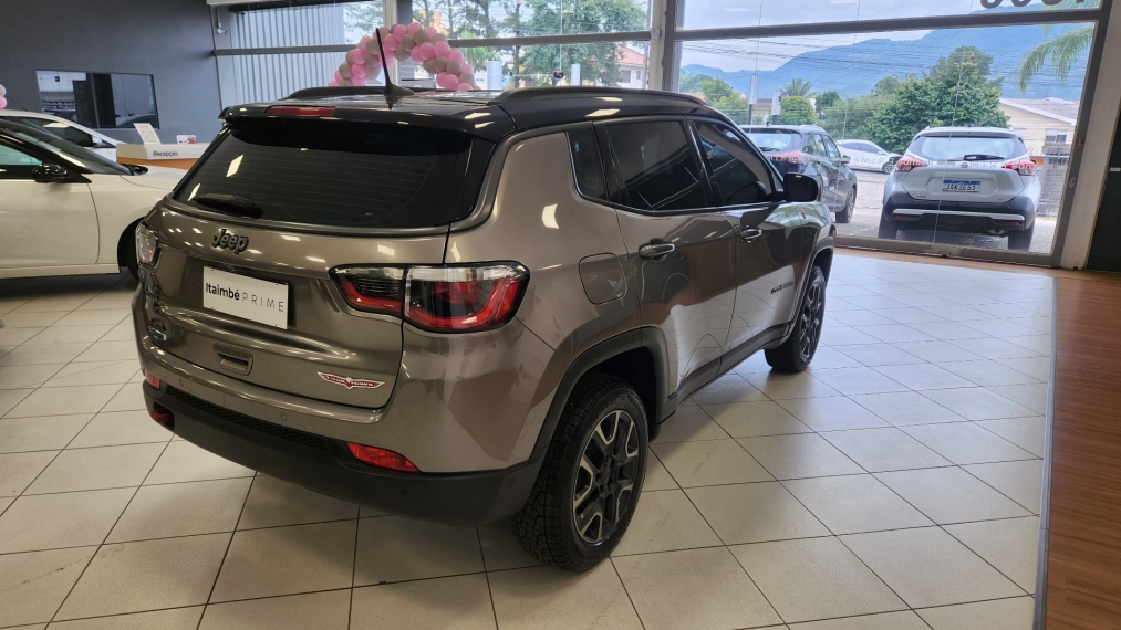 compass 2.0 trailhawk