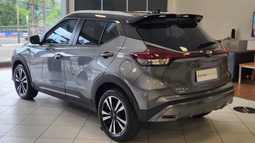 kicks 1.6 exclusive2