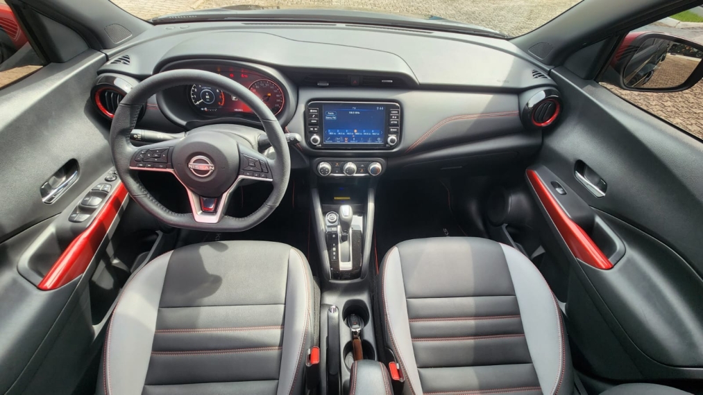 nissan kicks 1.6 x-play limited edition6