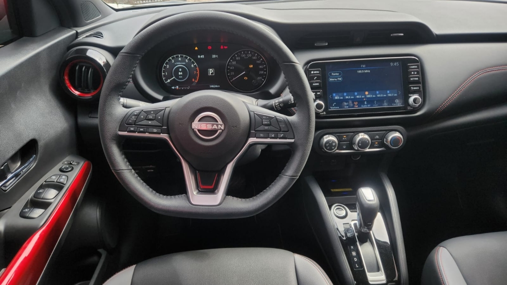 nissan kicks 1.6 x-play limited edition5