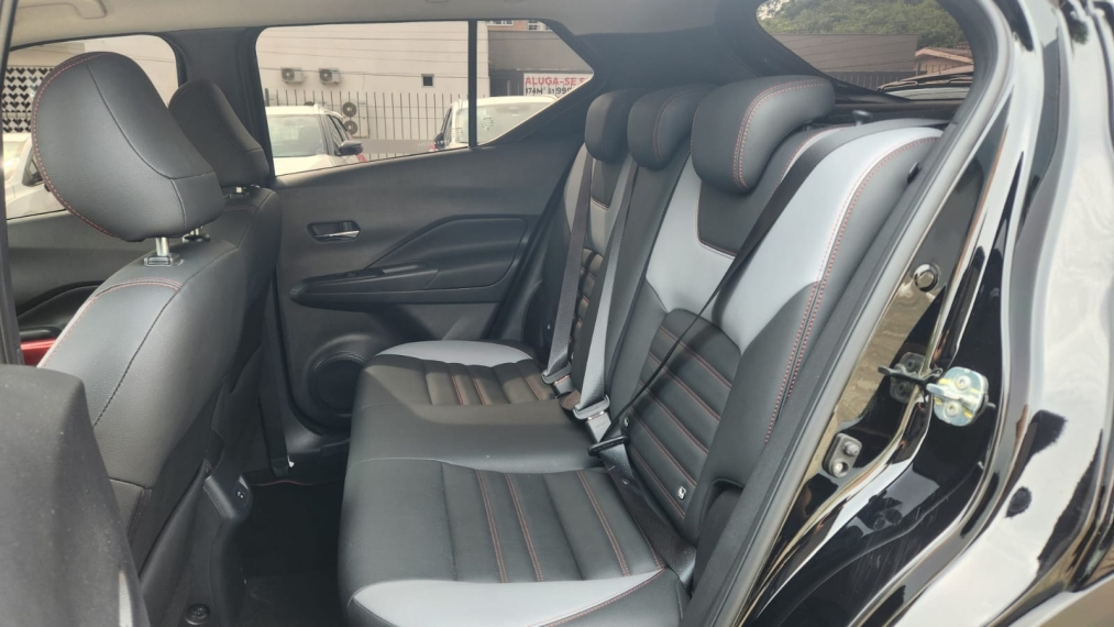 nissan kicks 1.6 x-play limited edition9