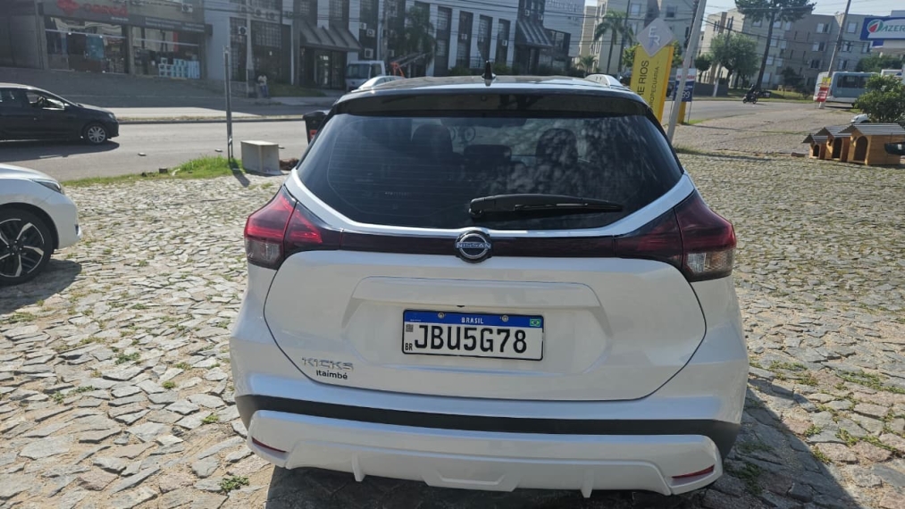 kicks 1.6 exclusive5