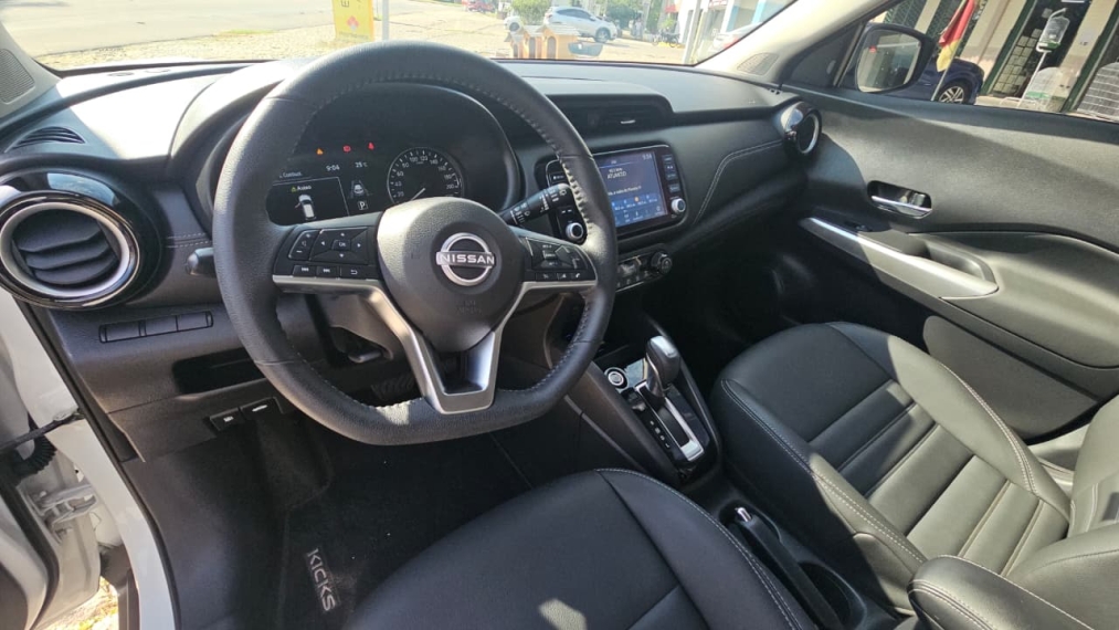 kicks 1.6 exclusive7